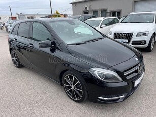 MERCEDES-BENZ B 180 Style XENON.NAVI.HOLTTÉR.SÁV.ASS.TEMPOMAT.FÉLBŐR.18ALU