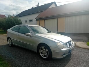 MERCEDES-BENZ C 180 Kompressor Sportcoupe Magic Friss vizsga megkímélt