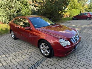 MERCEDES-BENZ C 180 Sportcoupe 163 ezer km! Szerkezetileg kifogástalan! Belseje újszerű!