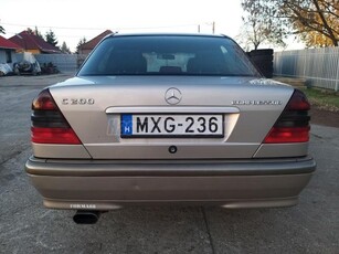 MERCEDES-BENZ C 200 Kompressor Classic