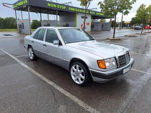 MERCEDES-BENZ E 200 D