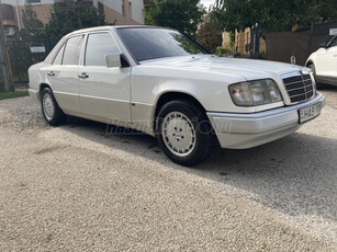 MERCEDES-BENZ E 200 D