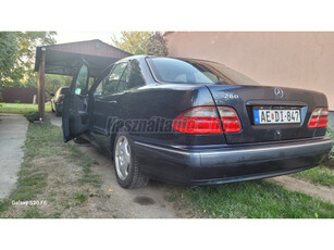 MERCEDES-BENZ E 280 Elegance (Automata)