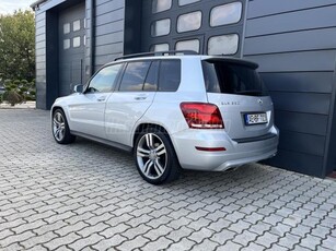 MERCEDES-BENZ GLK 220 BlueTEC 4Matic (Automata) SZERVIZKÖNYV / AMG CSOMAG / NAVI / PANORÁMA / LED