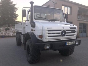 MERCEDES-BENZ Unimog U3000