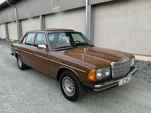 MERCEDES-BENZ W 123 240D