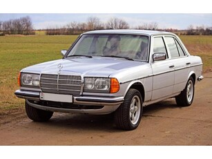 MERCEDES-BENZ W 123 280 E