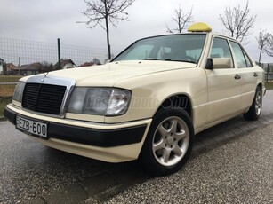 MERCEDES-BENZ W 124 200d Gyári taxi