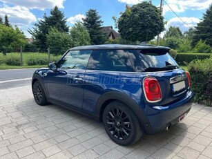 MINI COOPER 1.5 elektromos napfénytető. parkoló asszisztens