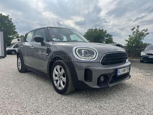 MINI COUNTRYMAN 2.0 D Cooper VEZETETT SZERVÍZKÖNYV!! FACE LIFT. KEYLESS.AUTOMATA.KAMERA-NAVI-TÁVOLSÁGTARTÓ AD