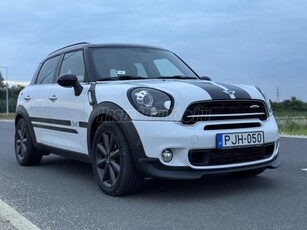 MINI COUNTRYMAN Cooper2.0 SD ALL4 (Automata)