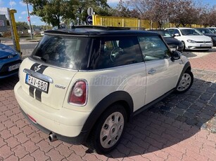 MINI MINI COOPER 1.6 Nyitható dupla üvegtető!Bi-Xenon!Ülésfűtés!Azonnal elvihető!