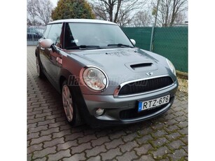 MINI MINI COOPER 1.6 S A MÉREGZSÁK