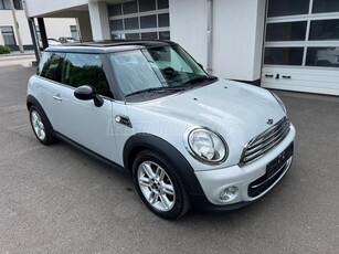 MINI MINI COOPER 1.6 Szervízkönyves!