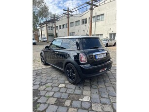 MINI MINI COOPER 2.0 D (Automata)