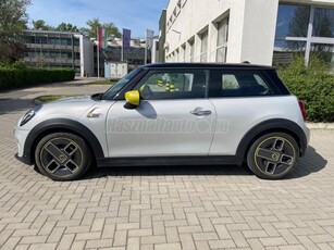 MINI MINI COOPER SE L ÁFÁ-s!Bőr kárpit!Head-Up!Ülésfűtés!Kamera!Parkradar!Keyless go!Harman/Kardon!