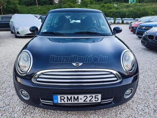 MINI MINI ONE 1.4 105.308 KM-PANORÁMATETŐ-ALUFELNI