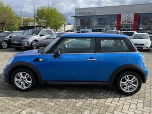 MINI MINI ONE 1.6 FRISS MŰSZAKI-KLÍMA-SZERVIZKÖNYV