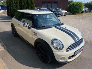 MINI MINI ONE 1.6 S.MENTES V.SZ.KÖNYV ESP DIGIT KLÍMA TEMPOMAT 179E KM