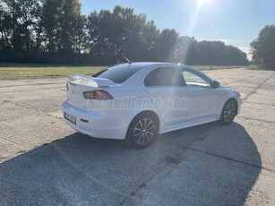 MITSUBISHI LANCER 1.6 Invite