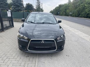 MITSUBISHI LANCER Sportback 1.6 Invite MULTUKORMÁNY.SZERVÍZKÖNYV