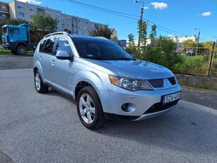 MITSUBISHI OUTLANDER 2.0 DI-D Instyle 4 WD 7 SZEMÉLYES