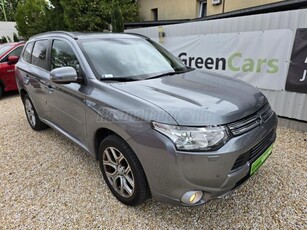 MITSUBISHI OUTLANDER 2.0 PHEV Instyle Navi 4WD CVT