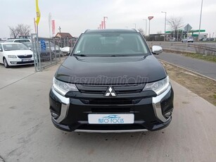 MITSUBISHI OUTLANDER 2.0 PHEV Instyle Navi 4WD CVT VÉGIG SZERVIZELT !!!