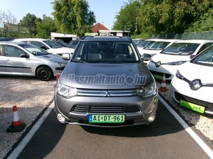 MITSUBISHI OUTLANDER 2.0 PHEV Instyle Navi 4WD CVT XEN+TÁVTARTÓ+SÁVVÁLTÓ+N.TETŐ+E.CSOMI+SZ.KÖNYV!