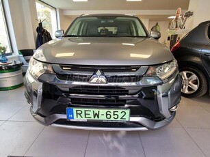 MITSUBISHI OUTLANDER 2.0 PHEV Intense Plus 4WD CVT TELEFONTÜKRÖZÉS. 1+2 ÉV GARANCIA!