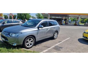 MITSUBISHI OUTLANDER 2.2 DI-D Instyle Navi 4WD (Automata)