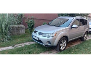 MITSUBISHI OUTLANDER 2.4 Instyle