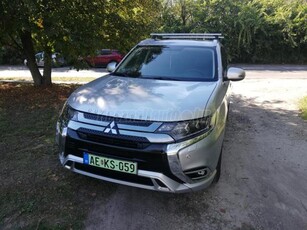 MITSUBISHI OUTLANDER 2.4 PHEV Instyle 4WD CVT