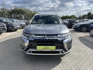 MITSUBISHI OUTLANDER 2.4 PHEV Instyle Premium 4WD CVT NAVI! NAPFÉNYTETŐ! BŐR! TÁVOLSÁGTARTÓ! LED!