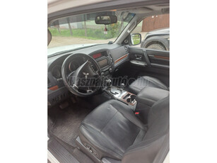 MITSUBISHI PAJERO 3.2 DI-D Invite