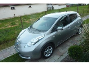 NISSAN LEAF 24kWh / Navi /Ülésfűtés ( elöl. hátul) / Digit Klima / Hőszivattyús! / Connect-e