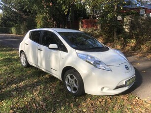 NISSAN LEAF Tekna 30 kWh (Automata) 58.700km. 10 pálca MEGTEHETŐ 188-198km