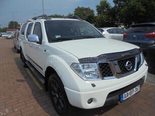 NISSAN NAVARA 4WD Double 2.5D Platinum (Automata) MOTOROS NAPFÉNYTETŐ NAVI KAMERA FRISS VIZSGA BŐR BELSŐ