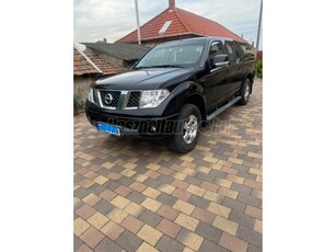 NISSAN NAVARA 4WD Double 2.5D R-Black