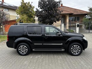 NISSAN PATHFINDER 3.0 Tdi LE (Automata) UTOLSÓ-MOHIKÁN.!!V6!!7fő.MEGA-FULL.FRISS-SZERVIZ.GYÖNYÖRŰ