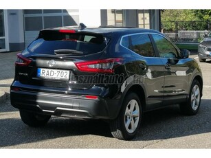 NISSAN QASHQAI 1.2 DIG-T N-Connecta 58 E km!/Mo-i!/Végig vezetett szervizkönyv!