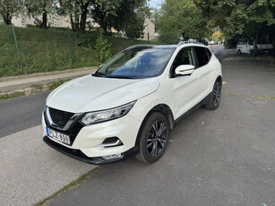 NISSAN QASHQAI 1.2 DIG-T Tekna