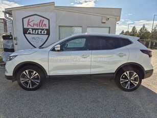 NISSAN QASHQAI 1.3 DIG-T N-Connecta Szervizkönyv / Navigáció / 360 kamera / Ülésfűtés /magyarországi / 1. Tulaj!