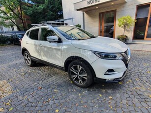 NISSAN QASHQAI 1.3 DIG-T N-Connecta Új QASHQAI panorámatetős