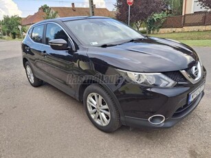 NISSAN QASHQAI 1.5 dCi Black Edition Végig vezetett szervizkönyv !