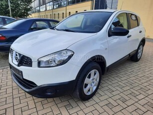 NISSAN QASHQAI 1.5 dCi Tekna VÉGIG VEZ.SZERVÍZKÖNYV!TEMPOMAT!VONÓHOROG!OLASZORSZÁGI ROZSDAMENTES!