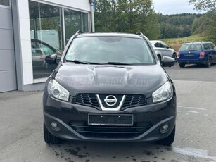 NISSAN QASHQAI 1.6 i-Way Start&Stop 360 kamera/// PANORÁMA ÜVEGTETŐ 126.000.-KM! BŐR NAVI TEMPOMAT +KAMERA TÉLI-NYÁ