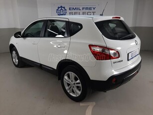 NISSAN QASHQAI 2.0 Acenta 4WD (Automata) MAGYAR-SZERVIZKÖNYV-AUTOMATA