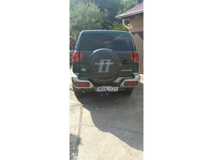 NISSAN TERRANO II 2.4 Elegance