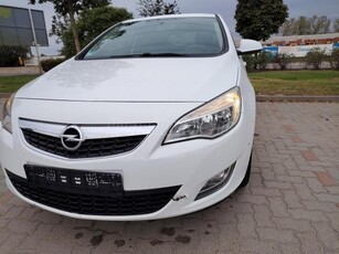 OPEL ASTRA 1.4 Cosmo